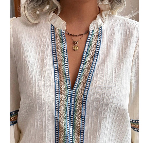 Plus Color Block Frill neck Long sleeve Blouse - Picture 6 of 7